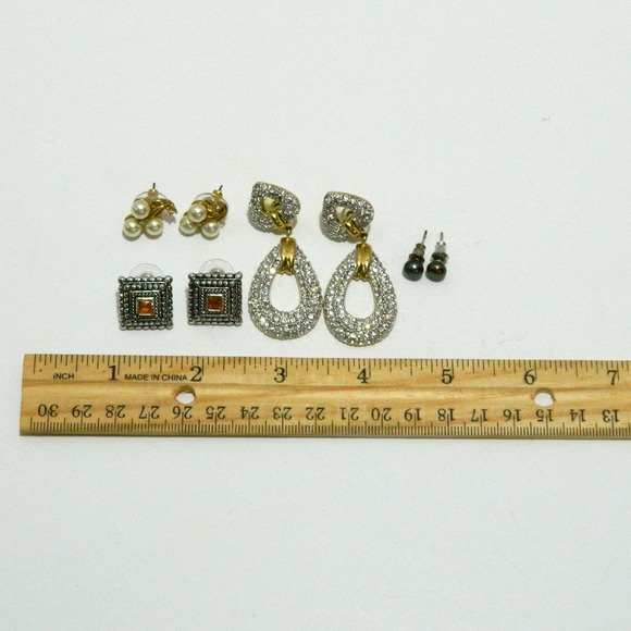 Charmelle Pierced Earrings Earring Lot Rhinestones & faux pearls - Picture 4 of 5